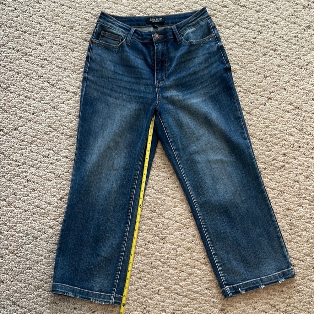 Judy Blue Ankle Cropped Blue Jeans